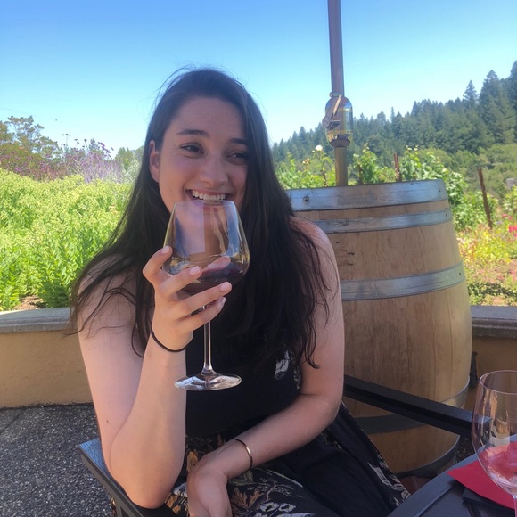 Meet your Posher, Rachel - Picture 4 of 5